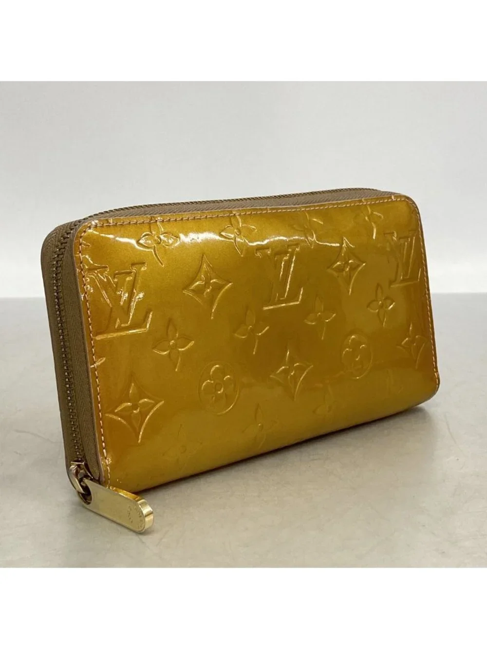 Louis Vuitton Wallet Vernis Zippy Beige Poodle